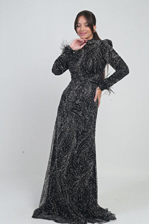 Kadın Kolu Tüylü Boncuk Ve Pullu Astarlı Tül Uzun Elbise