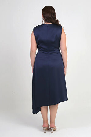 Kadın Kruvaze Yaka Düğme Detaylı Asimetrik Büyük Beden Krep Saten Elbise