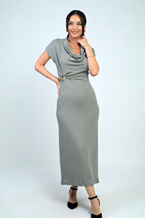 Kadın Degaje Yakalı Toka Detaylı Likralı Uzun Elbise