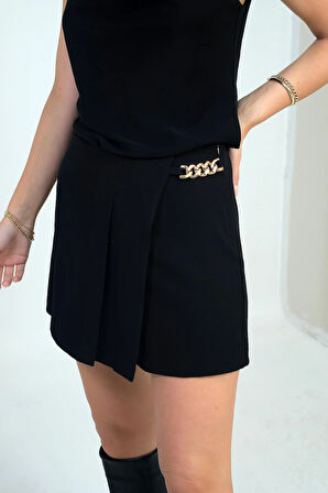 Kadın Zincir Detaylı Krep Şort Etek