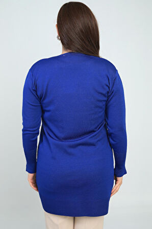 Kadın Kolları Düğme Detaylı Taş Harf Baskılı Soğuk İplik Büyük Beden Hırka