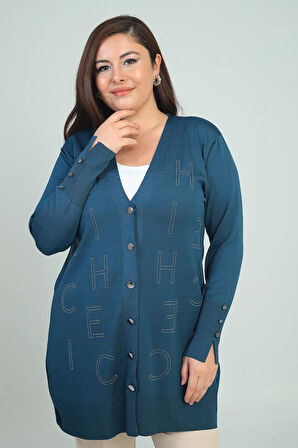 Kadın Kolları Düğme Detaylı Taş Harf Baskılı Soğuk İplik Büyük Beden Hırka