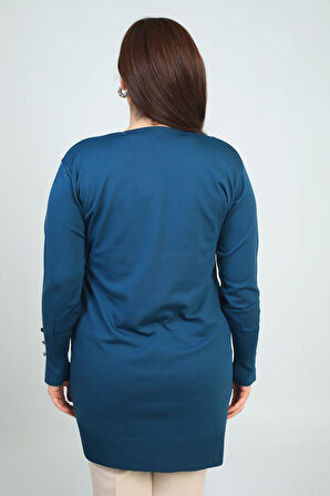 Kadın Kolları Düğme Detaylı Taş Harf Baskılı Soğuk İplik Büyük Beden Hırka