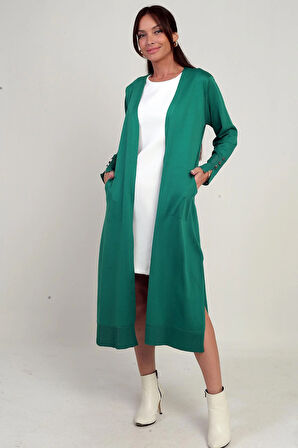 Kadın Kolları Düğme Detaylı Cepli Yanları Yırtmaaçlı Uzun Hırka