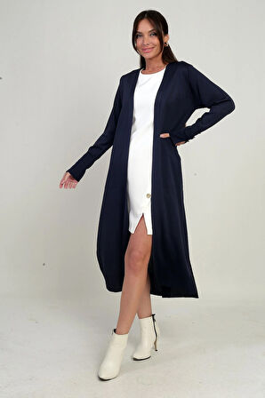 Kadın Kolları Düğme Detaylı Cepli Yanları Yırtmaaçlı Uzun Hırka