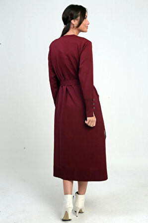 Kadın Kolları Düğme Detaylı Cepli Yanları Yırtmaaçlı Uzun Hırka