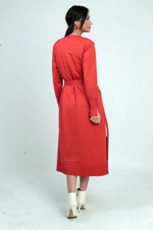 Kadın Kolları Düğme Detaylı Cepli Yanları Yırtmaaçlı Uzun Hırka