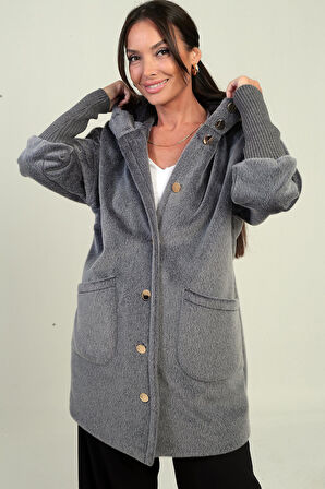 Kadın Kapüşonlu Önü Düğmeli Astarlı Kolları Ribanalı Angora Kaban