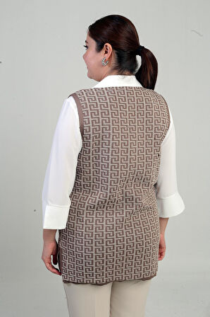 Kadın  Önü Metal Düğmeli Cepli Desenli Büyük Beden Kısa Triko Yelek