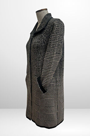 Kadın Önü Düğmeli Kazayağı Desenli Cepli Büyük Beden Triko Kaban