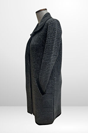 Kadın Önü Düğmeli Kazayağı Desenli Cepli Büyük Beden Triko Kaban