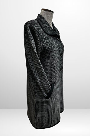 Kadın Önü Düğmeli Kazayağı Desenli Cepli Büyük Beden Triko Kaban