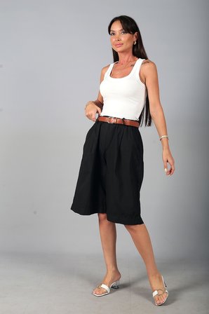 Kadın Beli Lastikli Cepli Diz Altı Bermuda İtaly Cotton Şort
