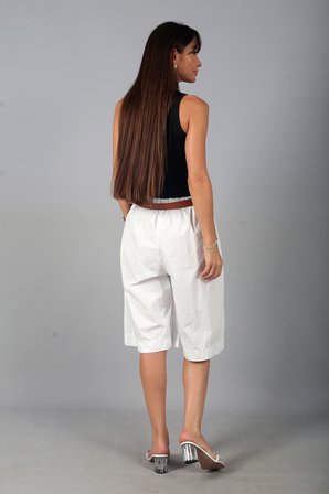 Kadın Beli Lastikli Cepli Diz Altı Bermuda İtaly Cotton Şort