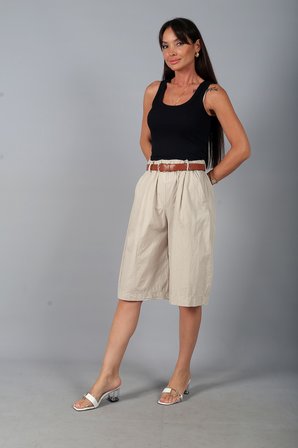 Kadın Beli Lastikli Cepli Diz Altı Bermuda İtaly Cotton Şort