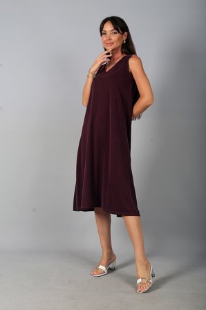 Kadın V Yaka Ön Pervazlı Pike Kumaş Kolsuz Oversize Midi Elbise
