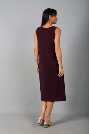 Kadın V Yaka Ön Pervazlı Pike Kumaş Kolsuz Oversize Midi Elbise