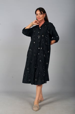 Kadın İtalyan Cotton Cepli Kabartma Nakışlı Pullu Oversize Uzun Elbise