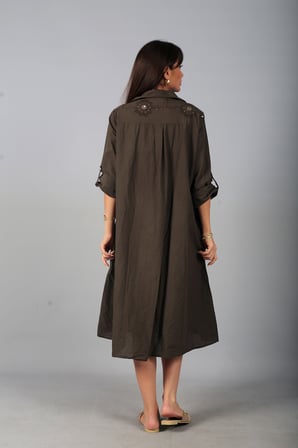 Kadın İtalyan Cotton Cepli Kabartma Nakışlı Pullu Oversize Uzun Elbise