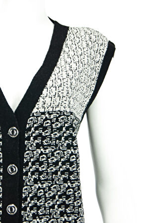 Oppland Kadın Krem Kışlık Motifli Düğmeli Çift Cepli Normal Kesim Likralı Yünlü Kumaş Anne Yelek