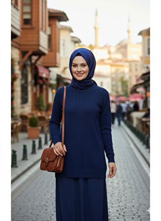 Oppland Kadın Kışlık Triko Kazak Bisiklet Yaka Boncuk Detaylı Motifli Rahat Tam Kalıp