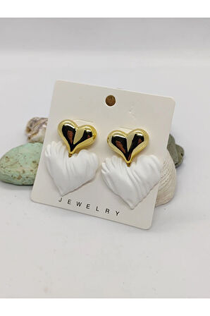 Çelik Sallantılı Kalp Figürlü Beyaz Küpe