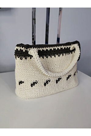 El Yapımı Orta Boy Beyaz Renk El Çantası