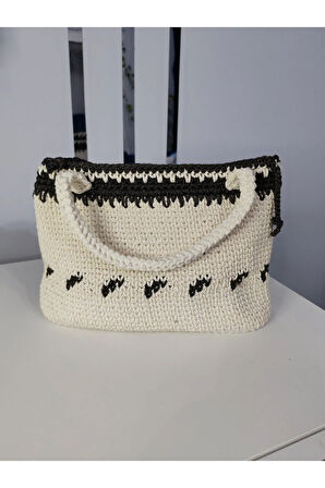 El Yapımı Orta Boy Beyaz Renk El Çantası