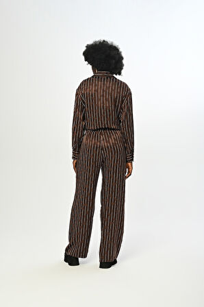 KADIN BELİ LASTİKLİ BOL PAÇA ÇİZGİLİ DESENLİ KAHVERENGİ PANTOLON