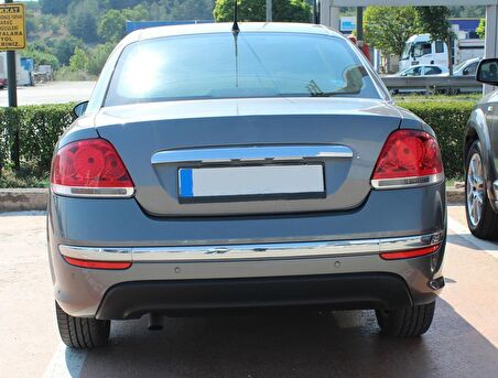 Fiat Linea Krom Arka Çıtası 3 Parça (2012 Ve Üzeri)