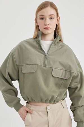 DeFacto Coool Fermuarlı Yaka Crop Kalın Sweatshirt C4395AX24SPKH461