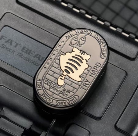Lucky Cat EDC Slider – Yeni Nesil Premium Stres Çarkı | Black & Gold