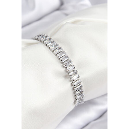 Pirinç Zirkon Taşlı Su Yolu Model Gümüş Renk Asansörlü Kadın Bileklik