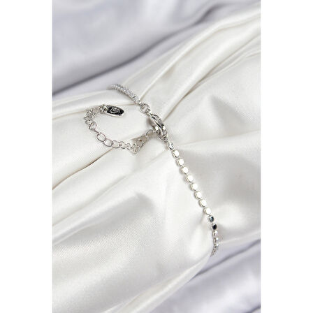 Pirinç Zirkon Taşlı Kalp Model Ezme Zincir Gümüş Renk Kadın Bileklik