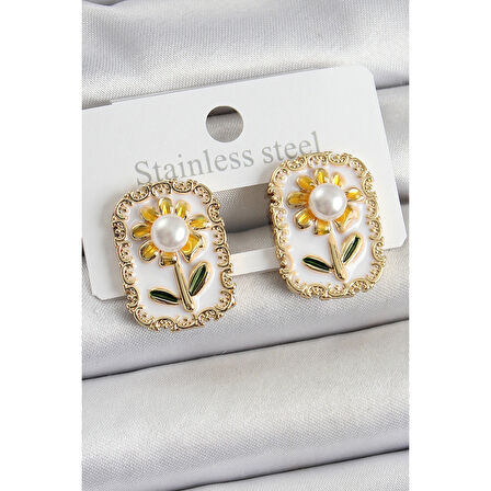 Pirinç Beyaz Mineli Papatya Figürlü Sanatsal Portre Model Gold Renk Kadın Küpe