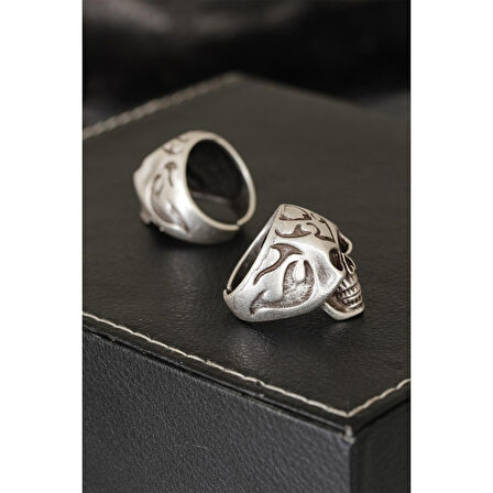 Kuru Kafa Tasarımlı Eskitme Gümüş Desenli Ayarlamalı Model Erkek Yüzük