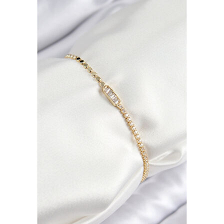 Pirinç Zirkon Taşlı Dikdörtgen Model Ezme Zincir Gold Renk Kadın Bileklik