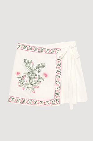 Nakış Baskılı Bağlama Detaylı Şort Etek Ekru