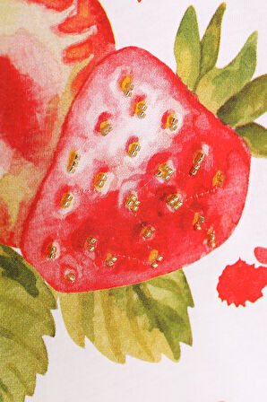 Çilek Baskılı Yazı Nakışlı Tişört Beyaz