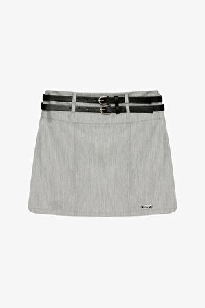 Çift Kemerli Metal Etiket Detaylı Mini Etek Gri