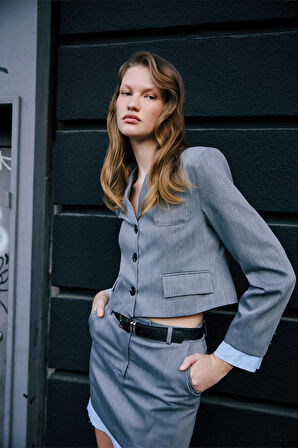 Kumaş Garnili Cep Detaylı Crop Blazer Ceket Gri