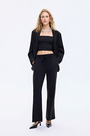 Dikiş Detaylı Yumuşak Dokulu Bol Paça Pantolon Siyah