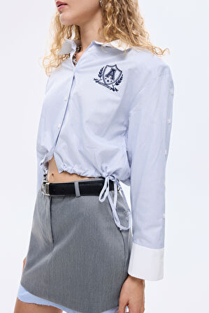 Çizgili Manşet Kol Arma Nakışlı Gömlek Mavi