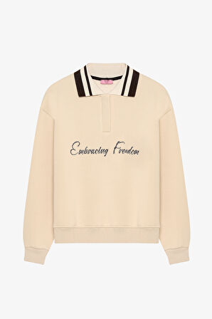 Yazı Nakışlı Şeritli Polo Yaka Oversize Sweatshirt Bej