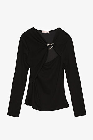 Halka Aksesuarlı Drapeli Asimetrik Yaka Bluz Siyah