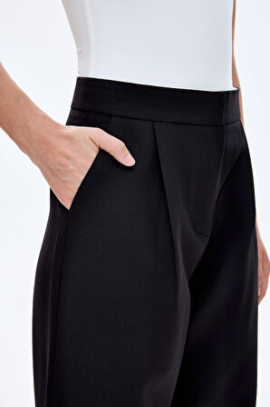 Bol Paça Kumaş Pantolon Siyah