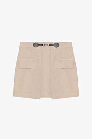 Toka Aksesuarlı Cepli Mini Etek Bej