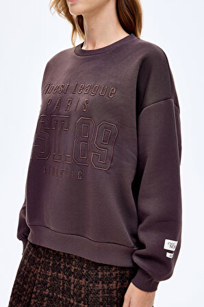 Kabartma Yazı Nakışlı Oversize Sweatshirt Kahverengi
