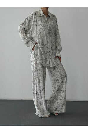 Quzu Batik Desenli Ekru Kadın Gömlek GML01755