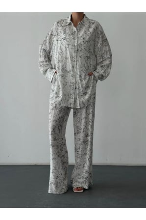 Quzu Batik Desenli Ekru Kadın Gömlek GML01755